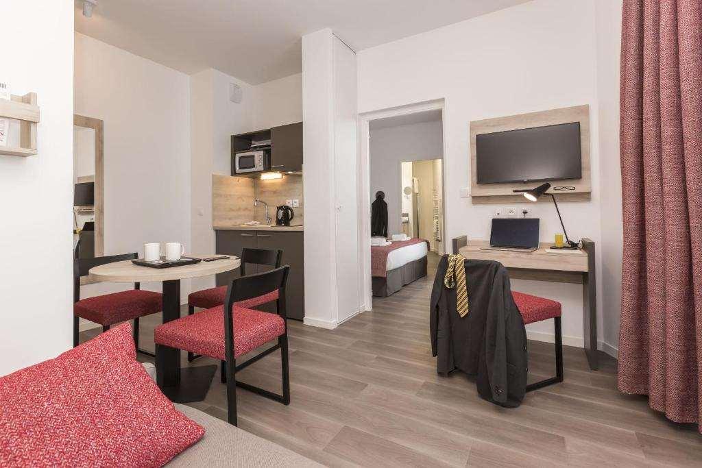 Odalys City Centre Congres Le Mans Room photo